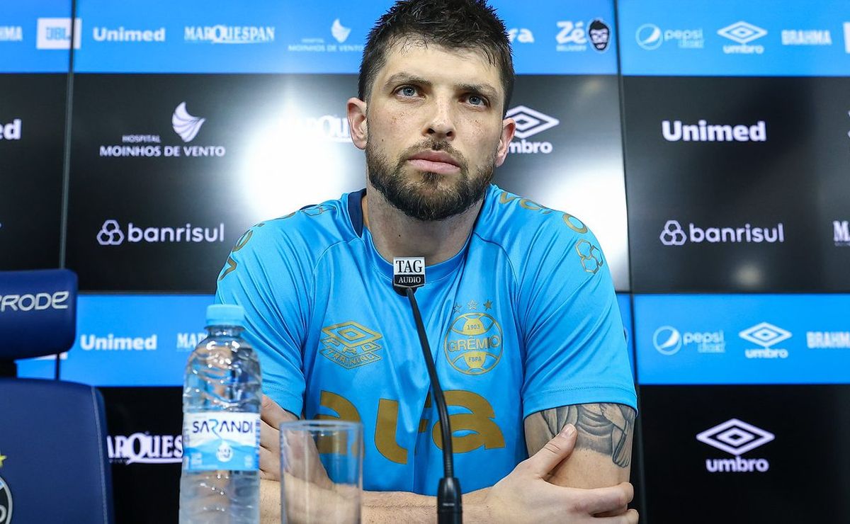 “Está desconfortável”: Tiago Volpi desabafa no Grêmio e expõe urgência em corrigir problemas