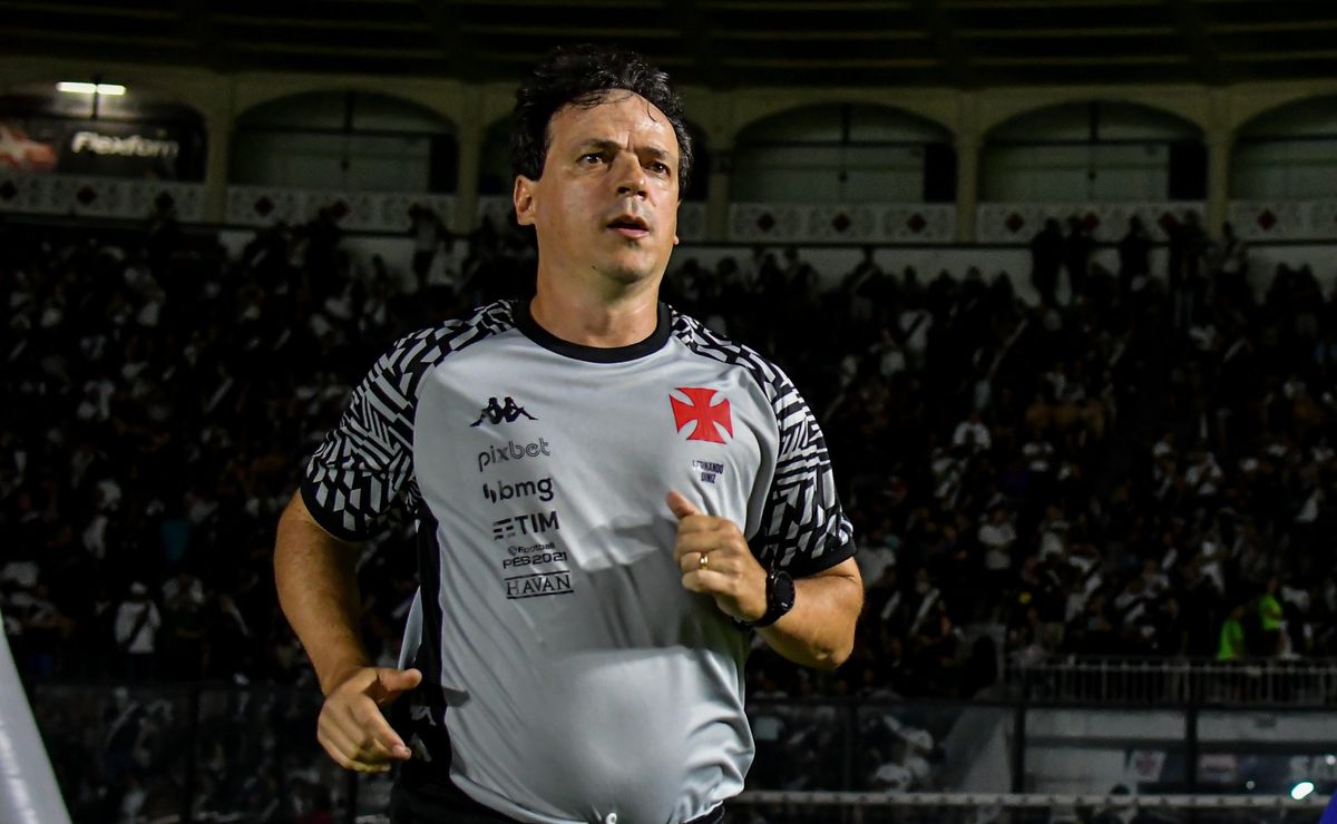 Diniz aceita proposta e assina com o Vasco até o fim de 2026
