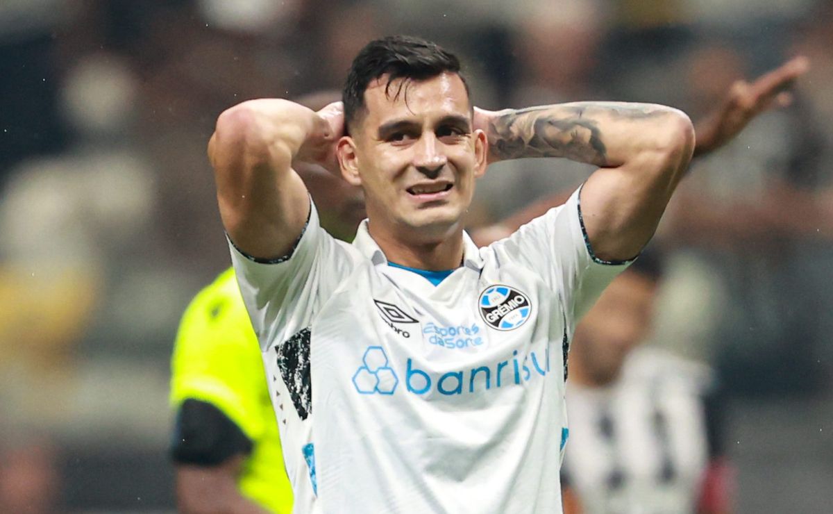 Cristaldo reconhece atuação ruim do Grêmio e lamenta empate: “Temos que fazer nosso papel”