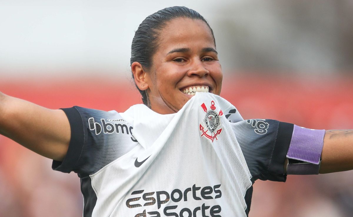 Vic Albuquerque celebra vitória e elogia evolução do Timão em 2025