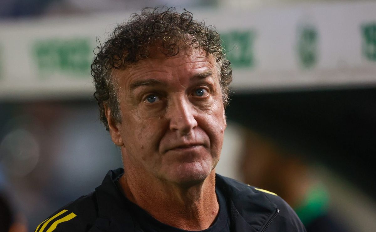 Cuca vira o grande culpado por derrota do Atlético-MG na Sul-Americana: “Trabalho pífio…”
