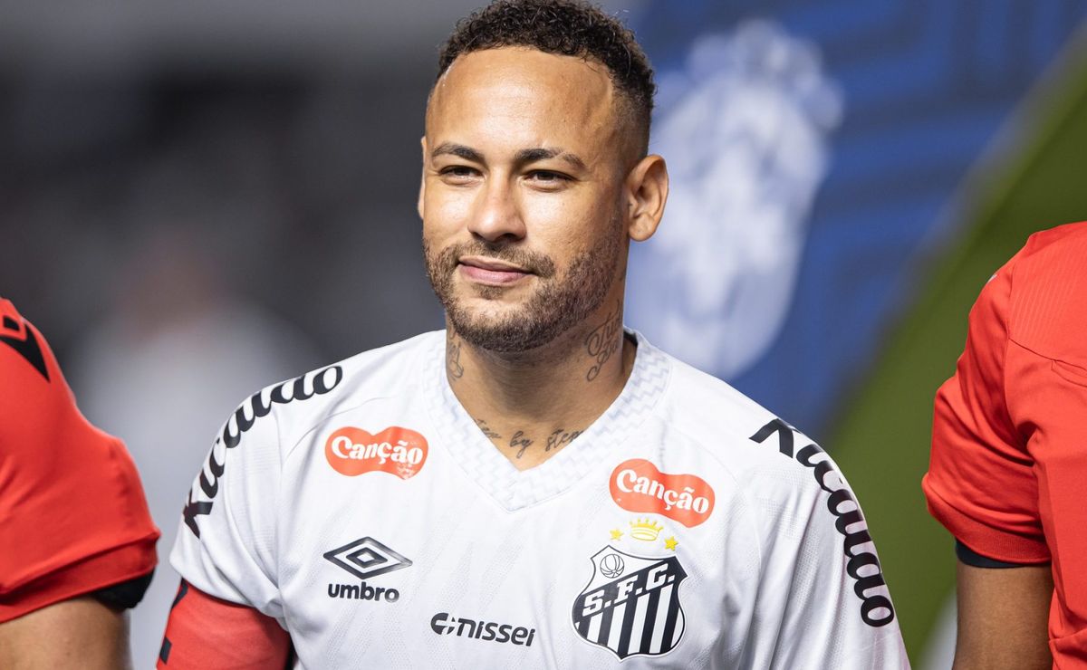 Neymar avança em recuperação e data da volta ao Santos pode ser ainda em maio