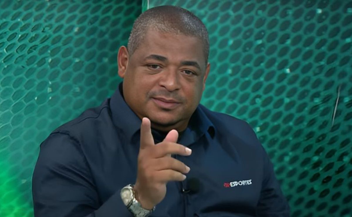 Vampeta não concorda com entrevista de Leonardo Jardim após eliminação do Cruzeiro na Copa Sul-Americana