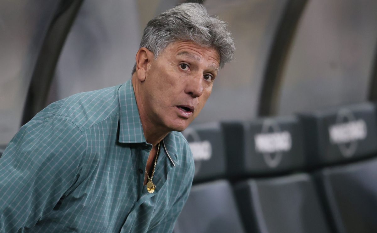 Renato Gaúcho quer atacante de drible e mira ex-comandados do Flamengo
