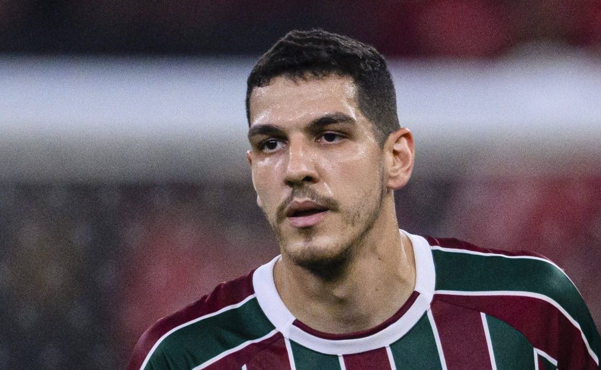 Nino, ex-Fluminense, brilha com gol decisivo e mantém Zenit na disputa do título