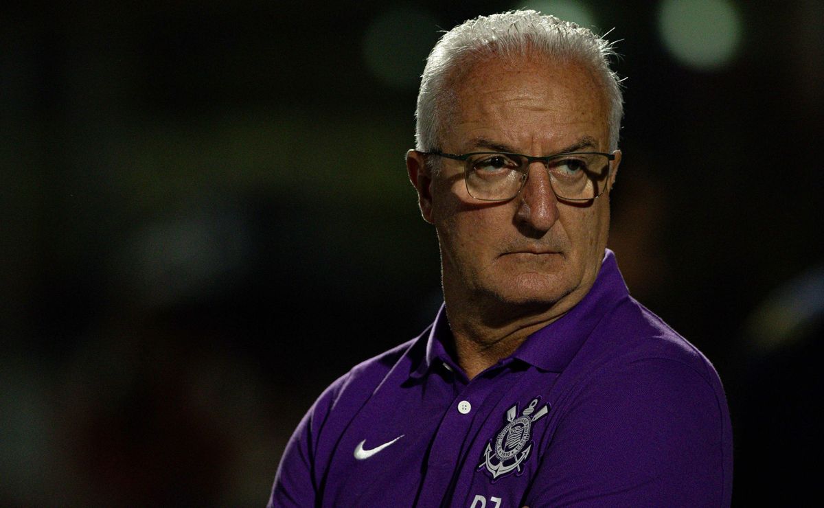 “Parecido com a Seleção”; Dorival Júnior recebe críticas em derrota do Corinthians para o Mirassol