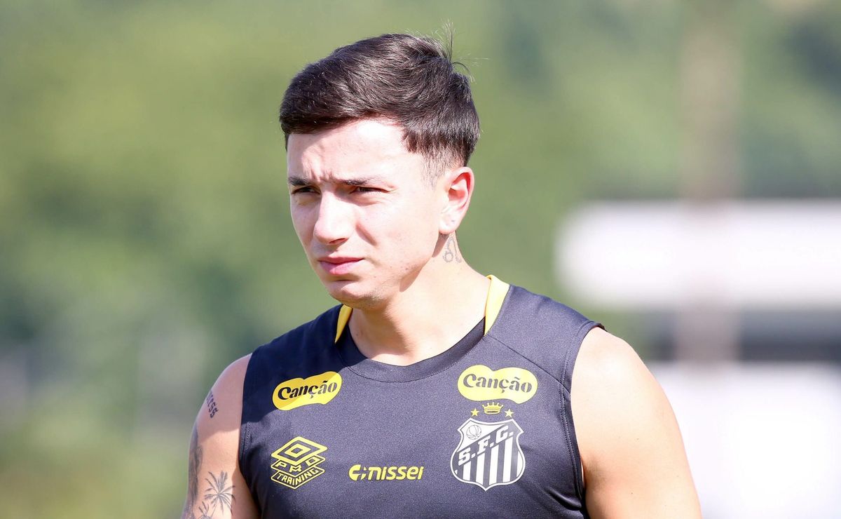 Cléber Xavier recebe trio de novidades antes de Santos x Ceará formado por Barreal e +2