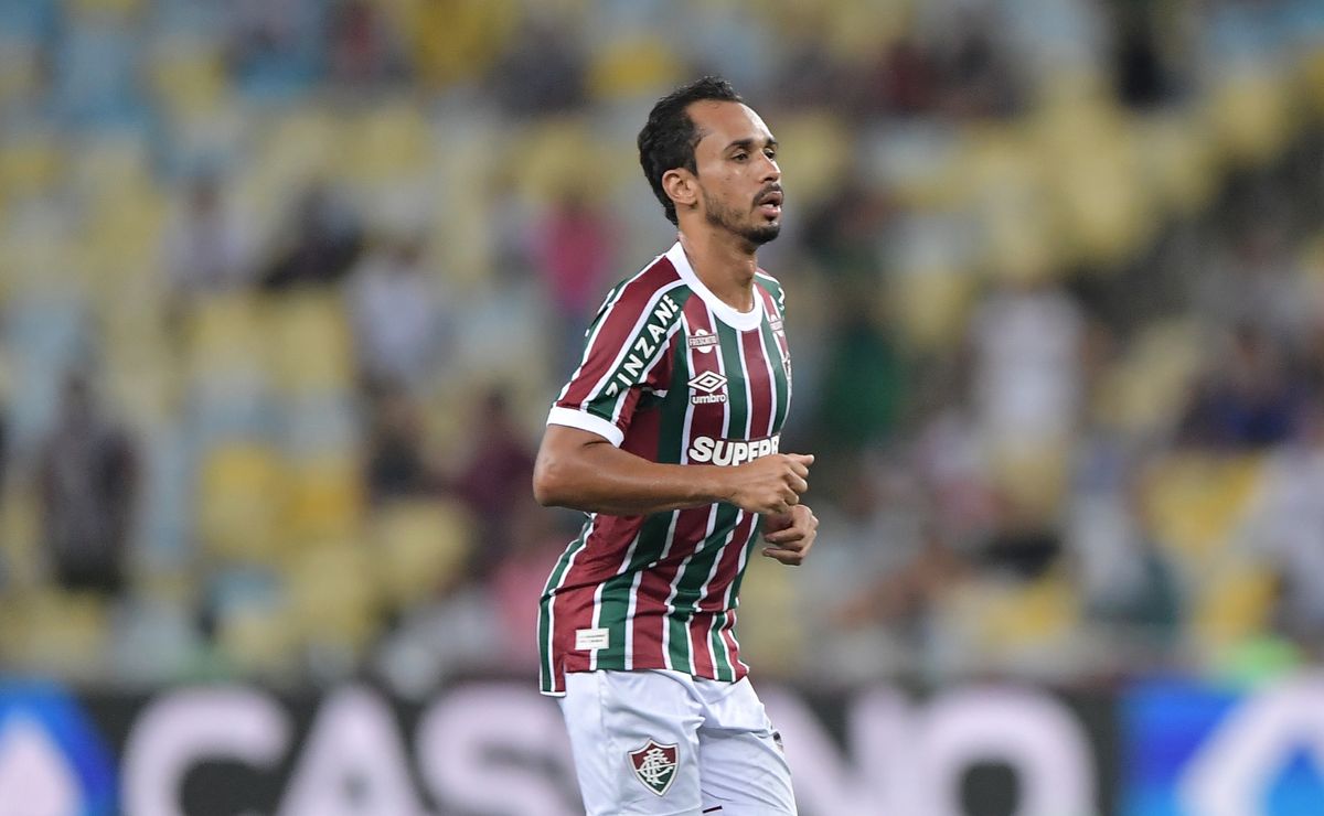 Lima tem lesão constatada no Fluminense; veja prazo de recuperação