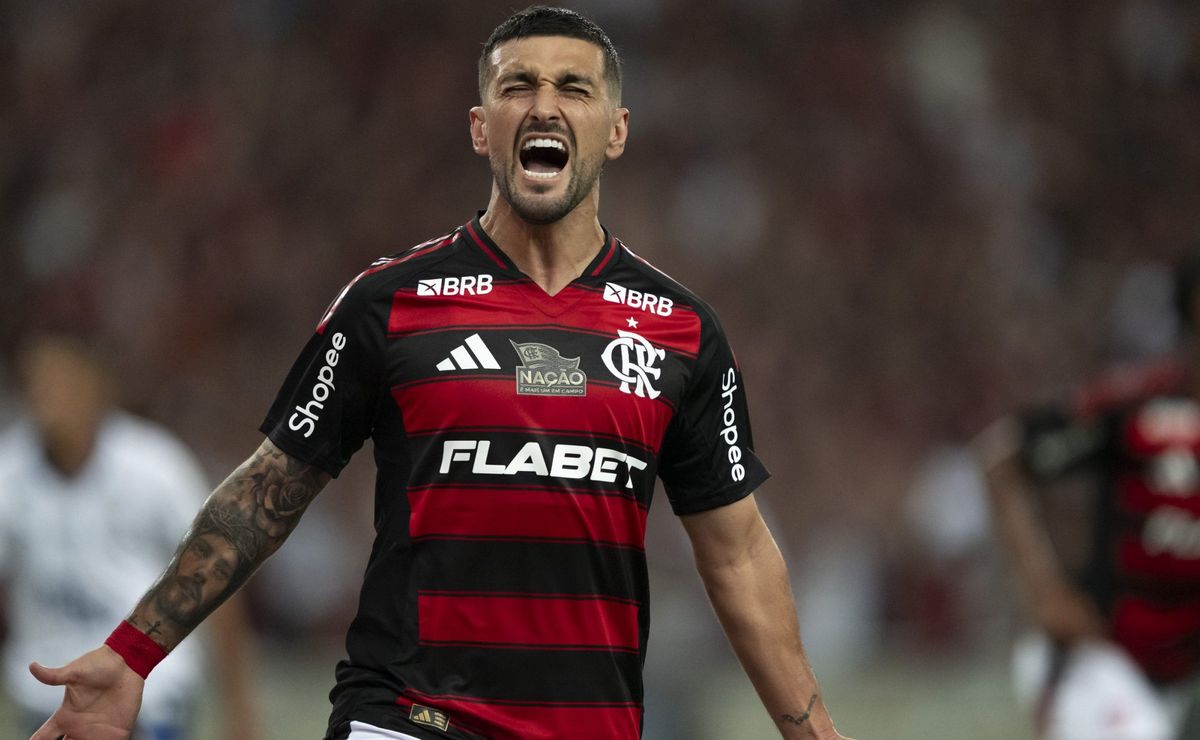 Arrascaeta comemora gol e vitória do Flamengo no Brasileirão: “Estou me sentindo bem”