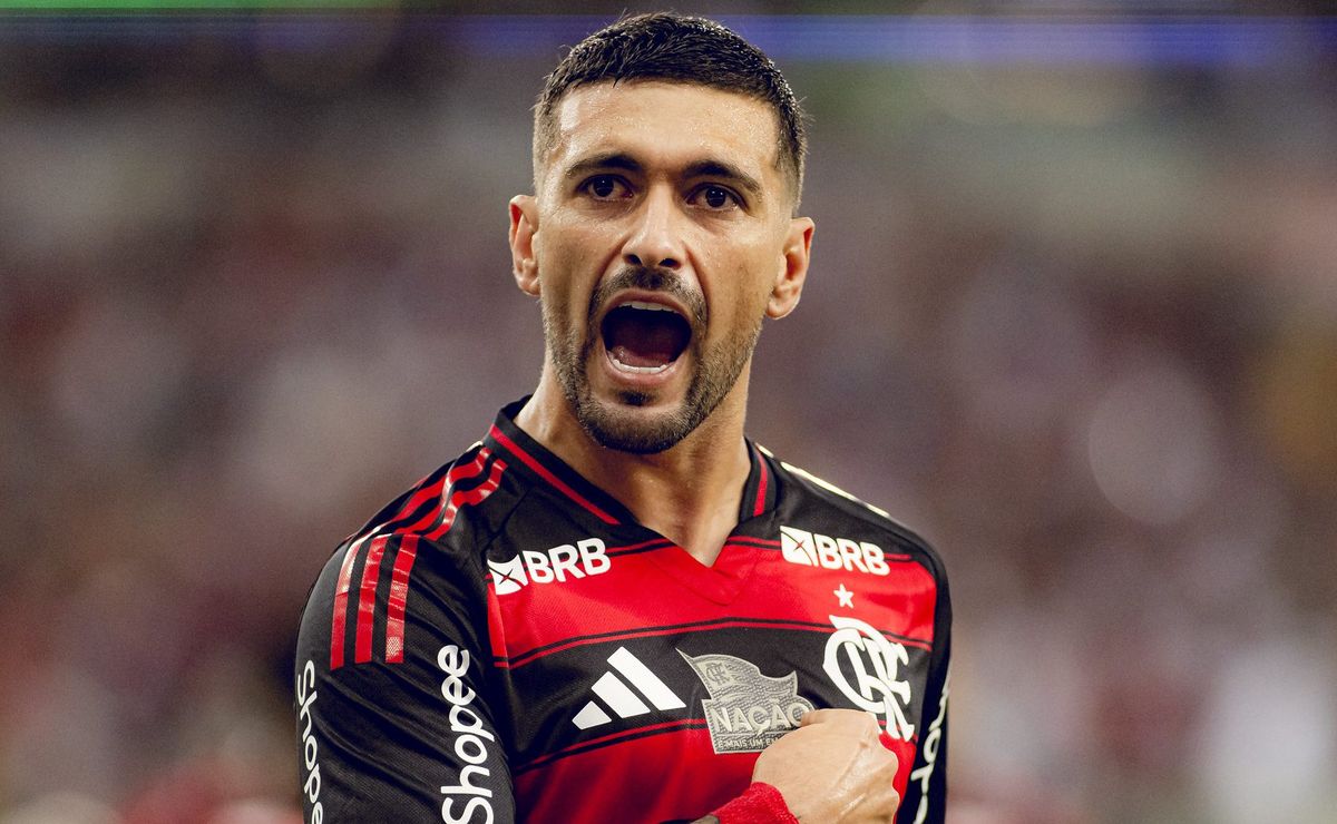 Arrascaeta toma decisão após Flamengo não aceitar as condições para renovar seu contrato de forma imediata