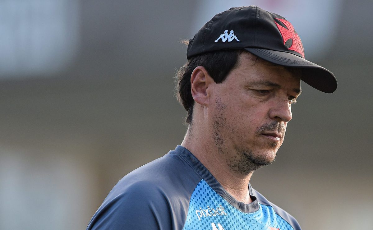 Vasco divulga programação completa do futebol profissional entre os dias 12 e 18 de maio