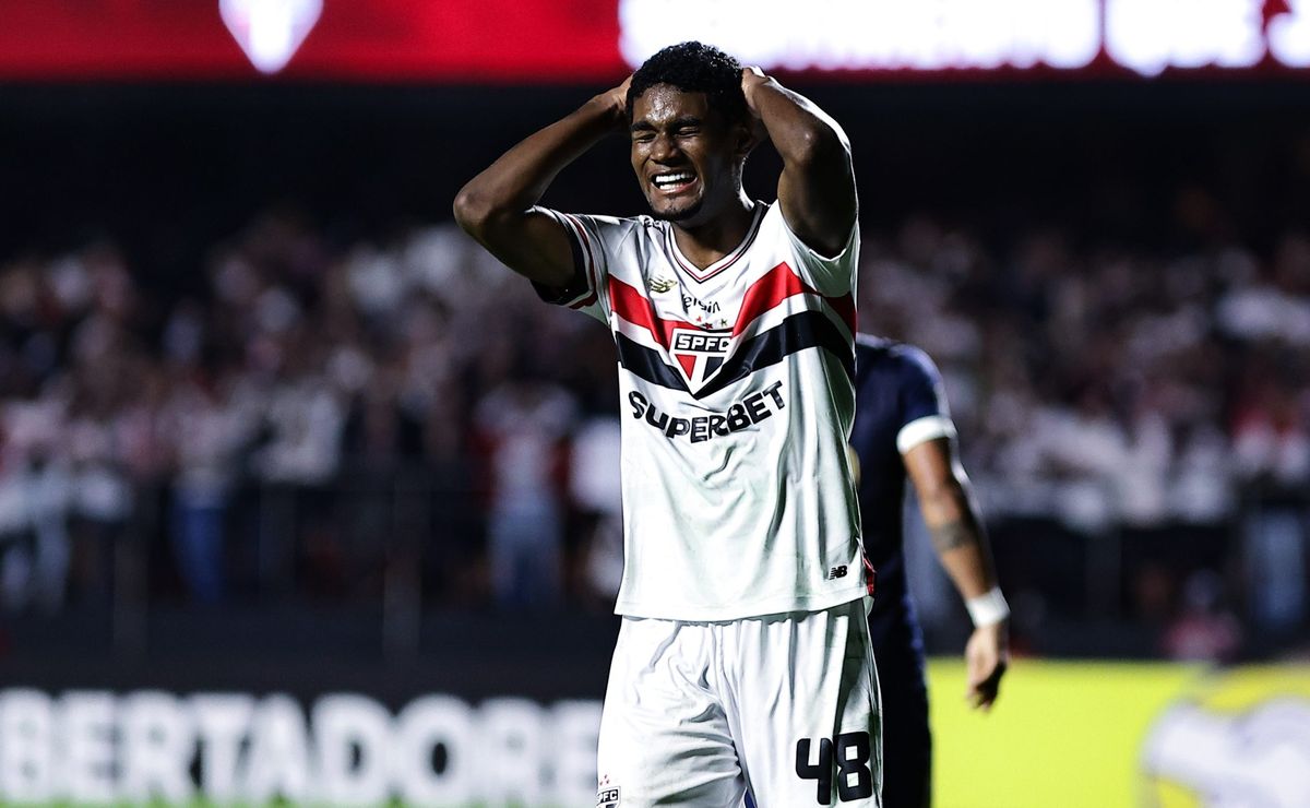 Lucas Ferreira chega a 8 jogos no Brasileirão e deve renovar com São Paulo até 2029