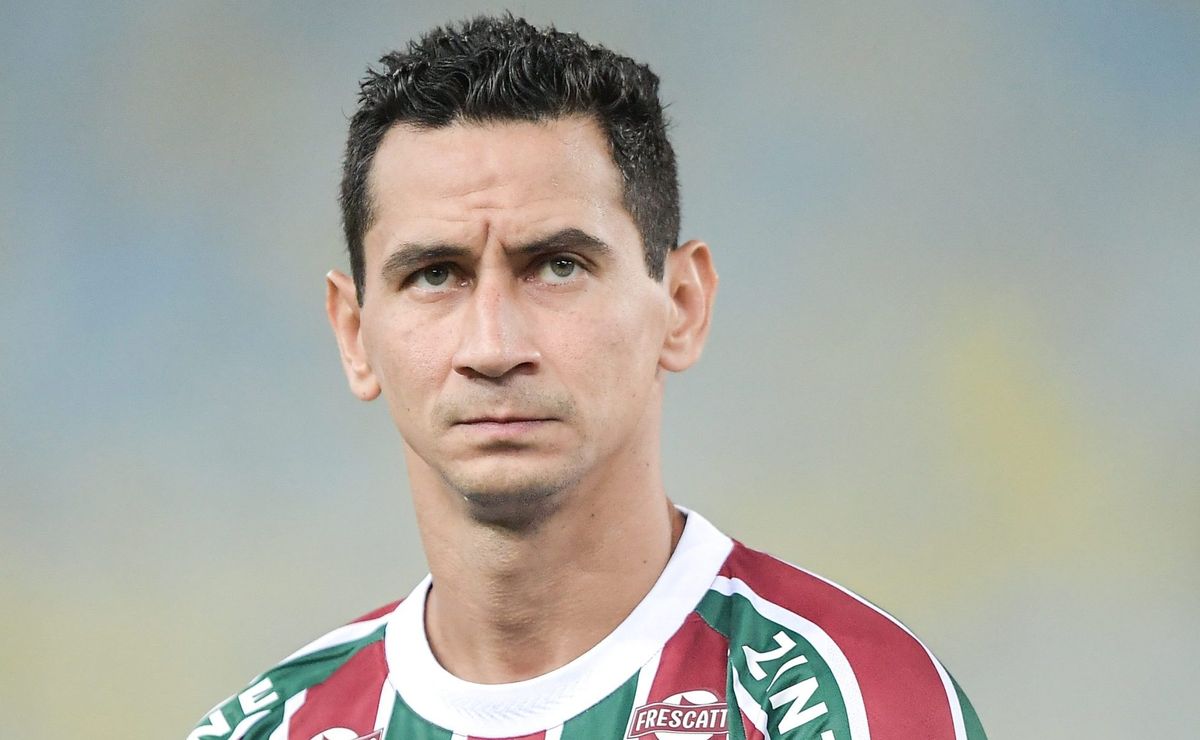 “Sintético é perigoso”, Renato Gaúcho justifica ausência de Ganso no esquema do Fluminense contra o Galo