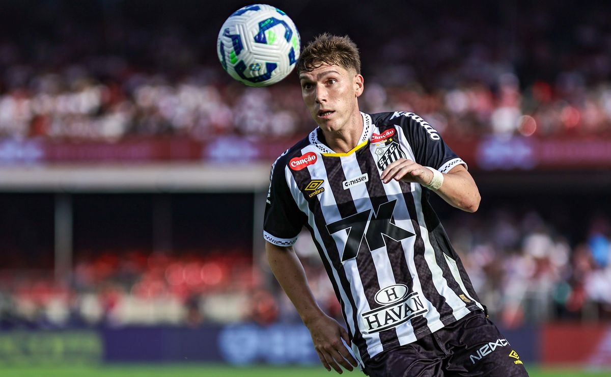 Com sete pendurados, Santos corre risco de desfalques importantes no clássico contra o Corinthians