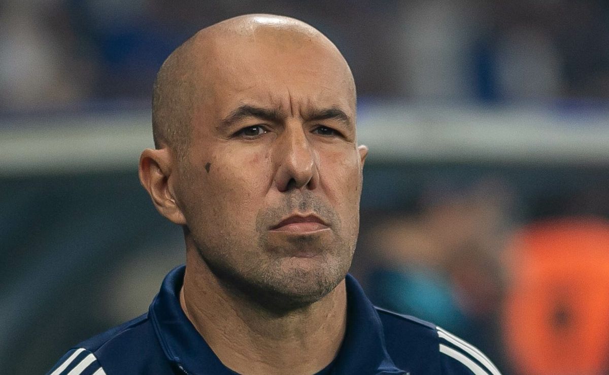Leonardo Jardim descarta Walace e meio-campista é oferecido ao Flamengo de Filipe Luís