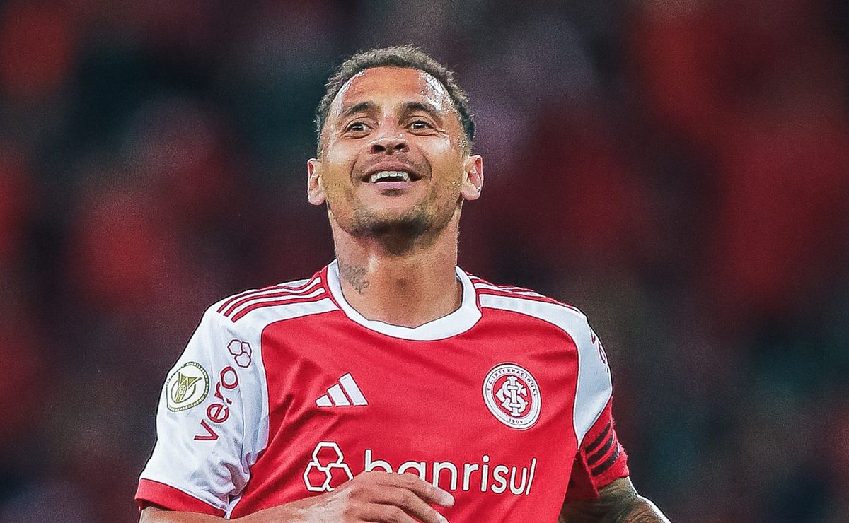 Alan Patrick garante estar preparado fisicamente para sequência do Internacional