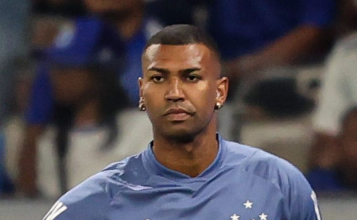 Walace nega contatos do Grêmio e não pensa em voltar ao clube neste momento