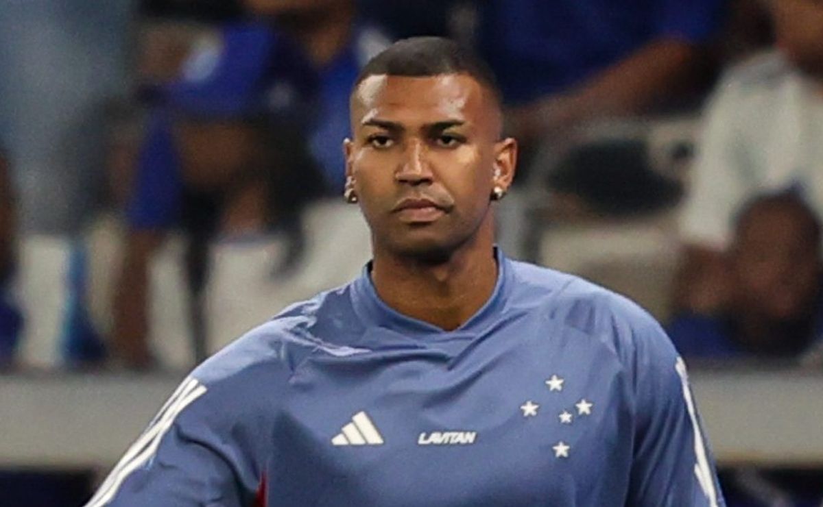 Walace não deixará o Cruzeiro para voltar ao Grêmio
