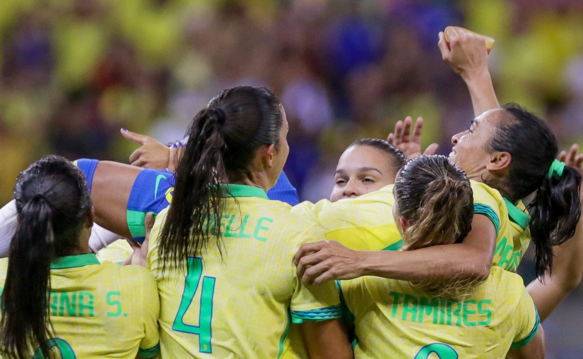 Com retornos de Marta e Debinha, Seleção projeta amistosos contra o Japão