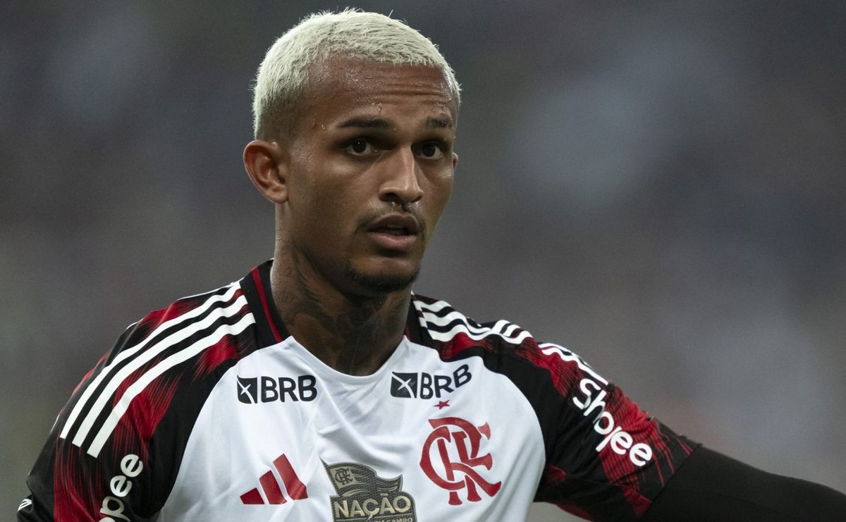 Flamengo escolhe substituto de Wesley no mercado e negocia com Dodô, da Fiorentina, diz jornalista