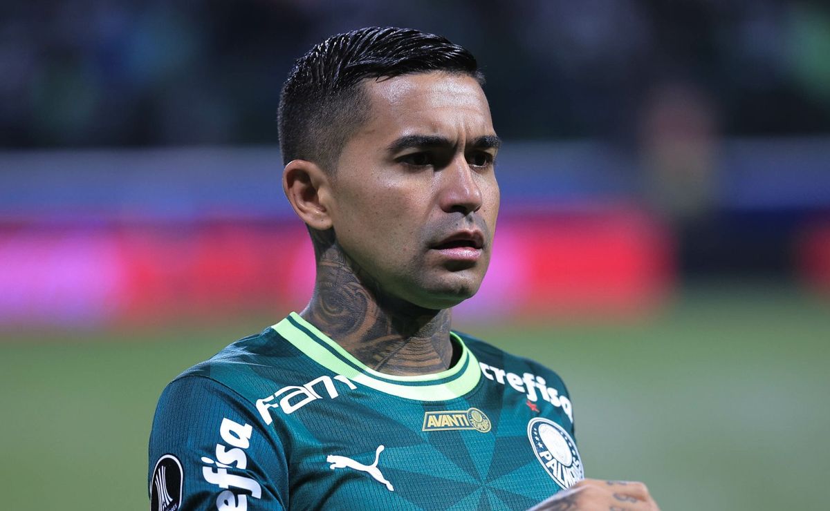 Atacante Dudu evita cravar posição no Atlético-MG, mas confia no trabalho de Cuca e exalta o treinador