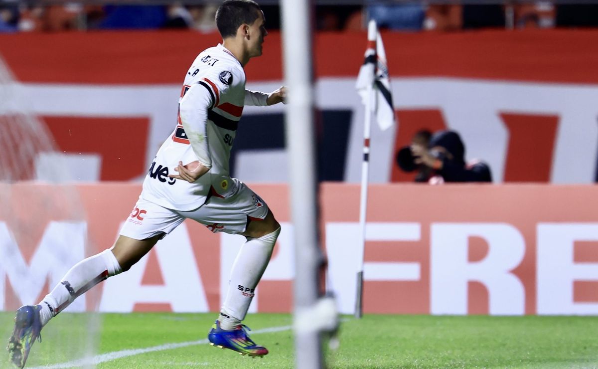 Lucca brilha, São Paulo empata com o Libertad e se classifica às oitavas; veja como foi