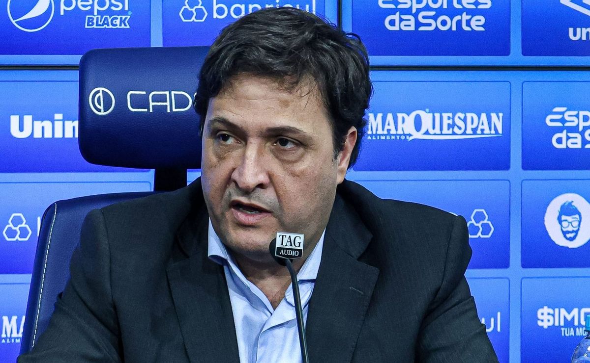 Grêmio prepara a contratação de seis jogadores para a próxima janela de transferência