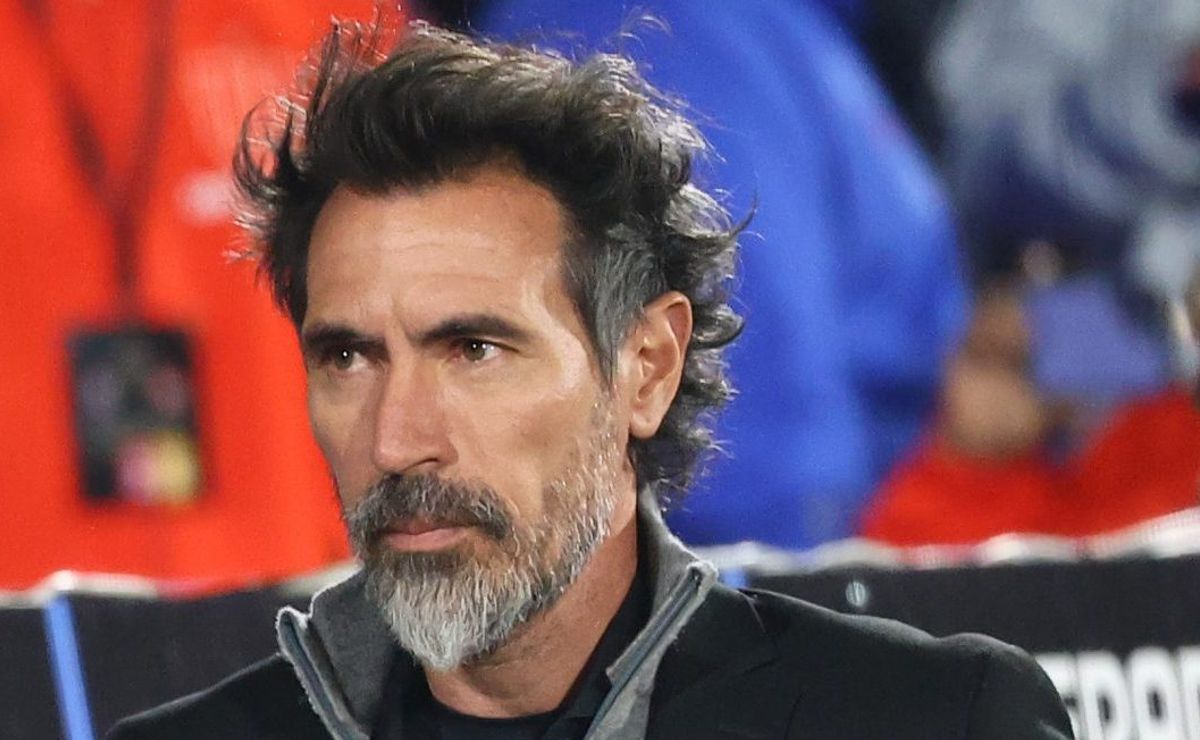 Treinador do Estudiantes faz análise da derrota para o Botafogo e elogia time de Renato Paiva