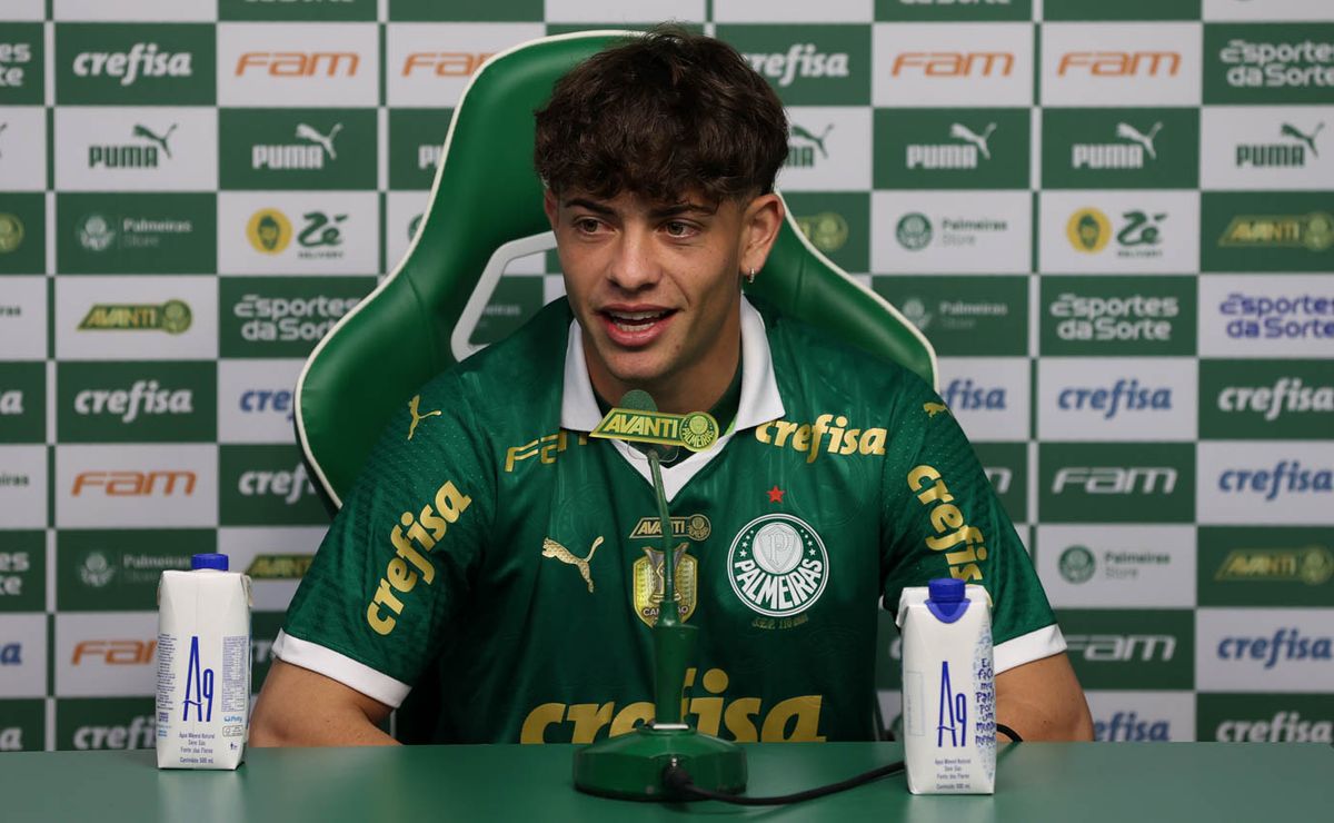 Roma inicia contatos com o Palmeiras por Giay e Leila quer R$ 120 milhões pera vende-lo