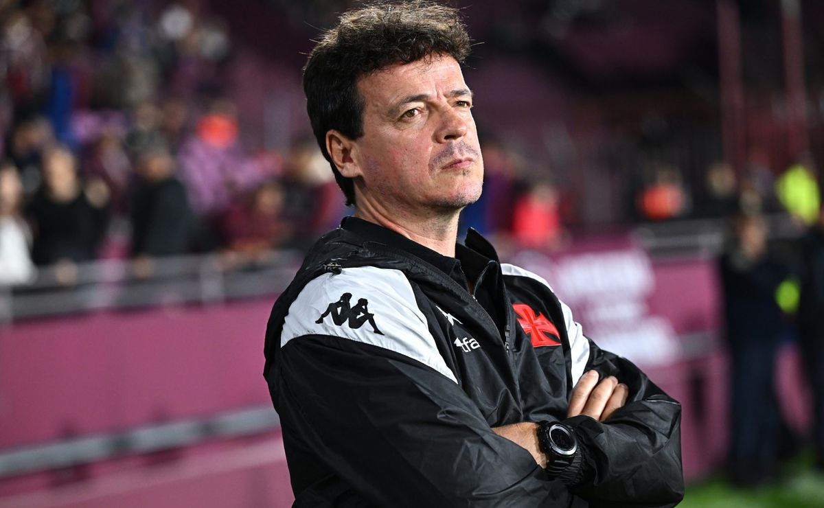 Jogadores do Vasco se animam e dão respaldo sobre chegada de Fernando Diniz ao time
