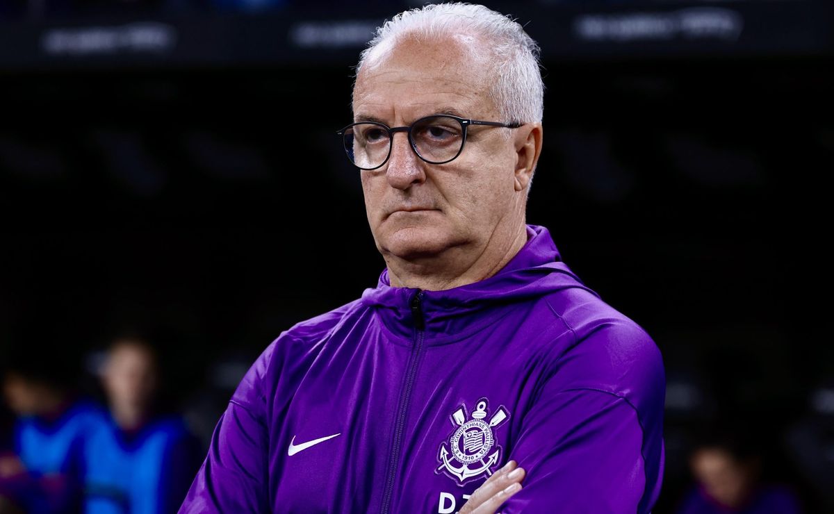 Dorival reconhece atuação abaixo do Corinthians e pede paciência com processo coletivo