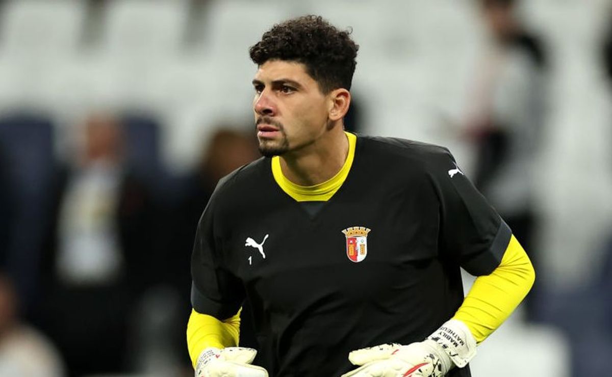 Alvo do Grêmio, goleiro Matheus Magalhães quer voltar ao Brasil em 2025