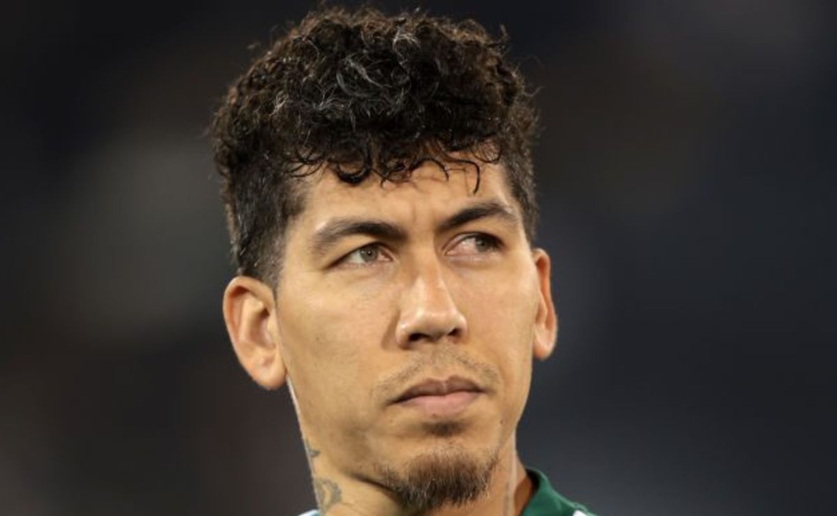 Roberto Firmino fechado com o Botafogo não vai acontecer, revela jornalista