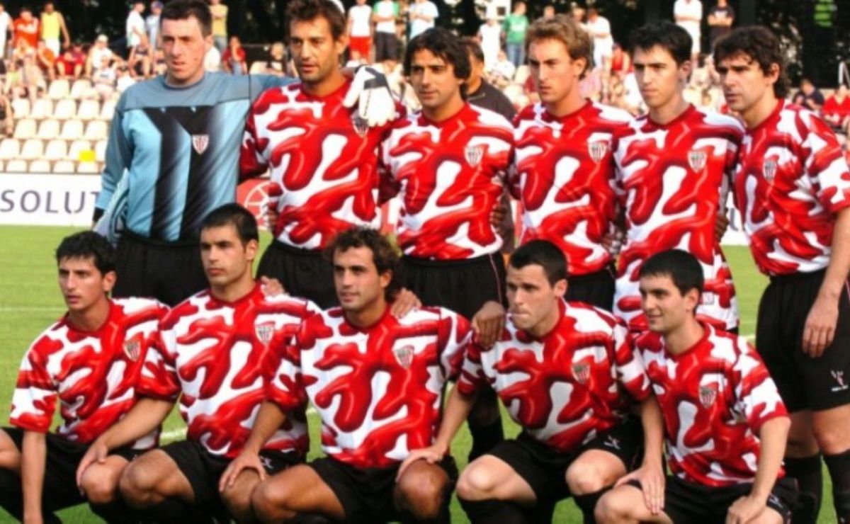 35 camisas de times mais ridículas da história do futebol