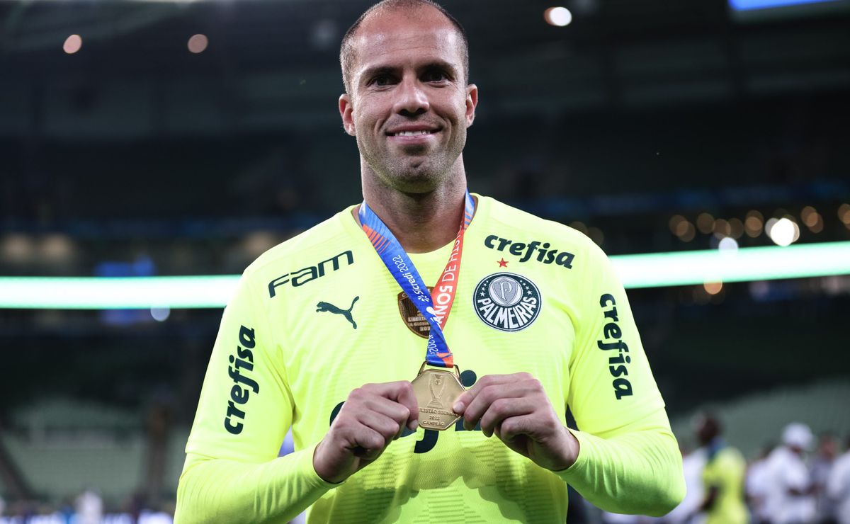 Fluminense faz proposta oficial por Marcelo Lomba, e Palmeiras já mira Gabriel Grando como substituto