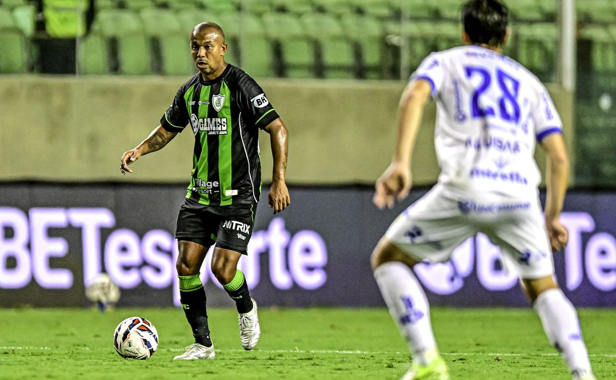 Mariano, hoje no América-MG, comenta a respeito do clássico entre Atlético-MG e Cruzeiro