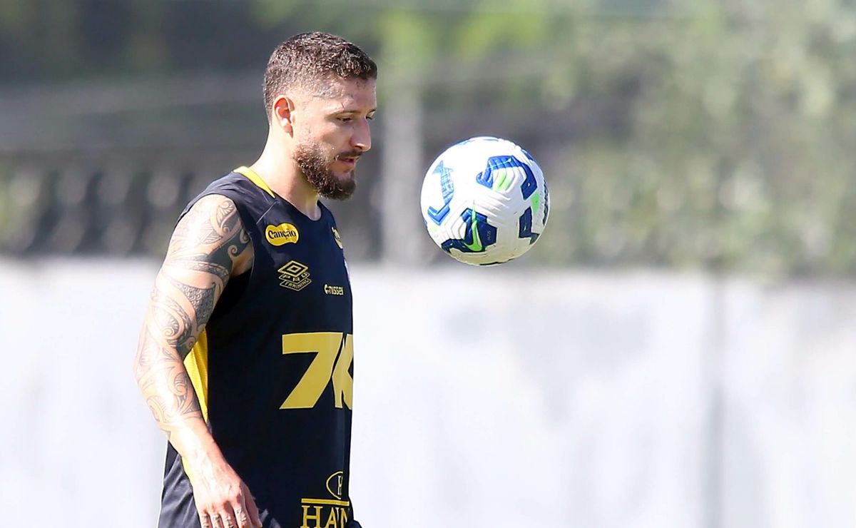 Zé Rafael mira sequência no Santos após retorno e clássico contra o Corinthians