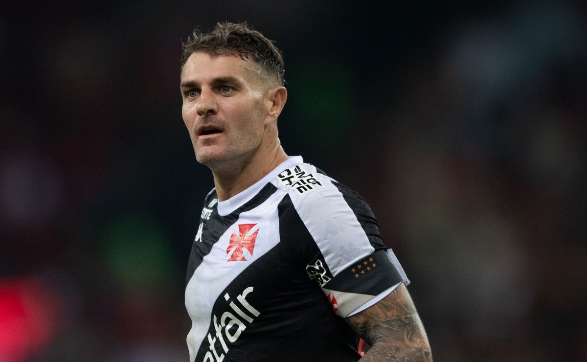 Pablo Vegetti é chamado de guerreiro por torcedores e vira símbolo de entrega no Vasco