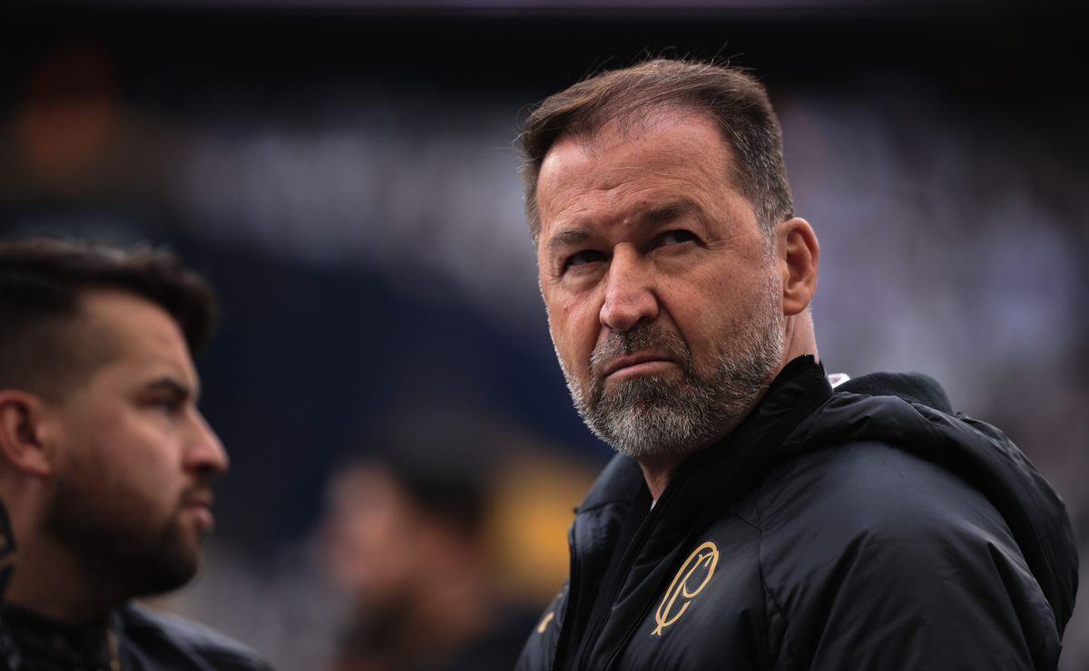 Diretoria do Corinthians fala em reforços, mas alerta: “Ninguém foge do orçamento