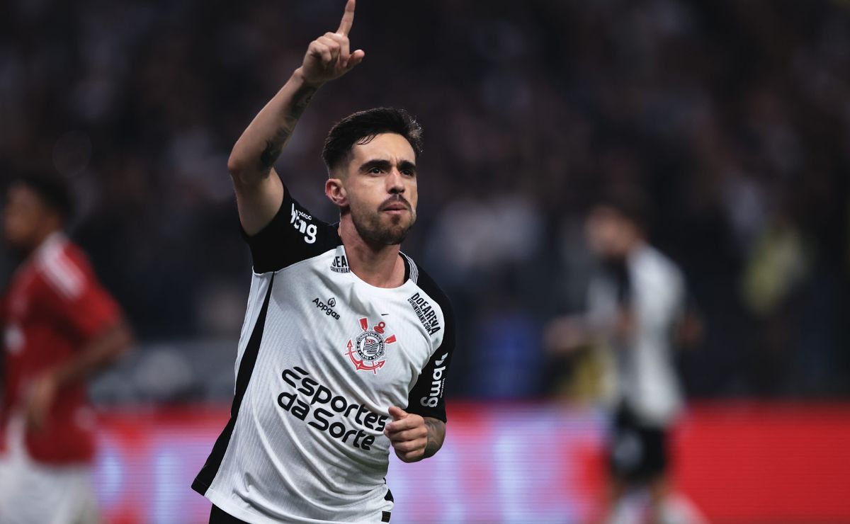 Enquete de portal aponta Igor Coronado como favorito da torcida para o lugar de Depay