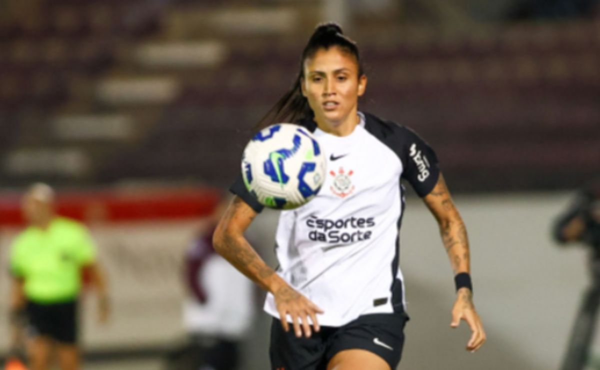 Jaqueline empata com Eudimilla em assistências no Corinthians Feminino
