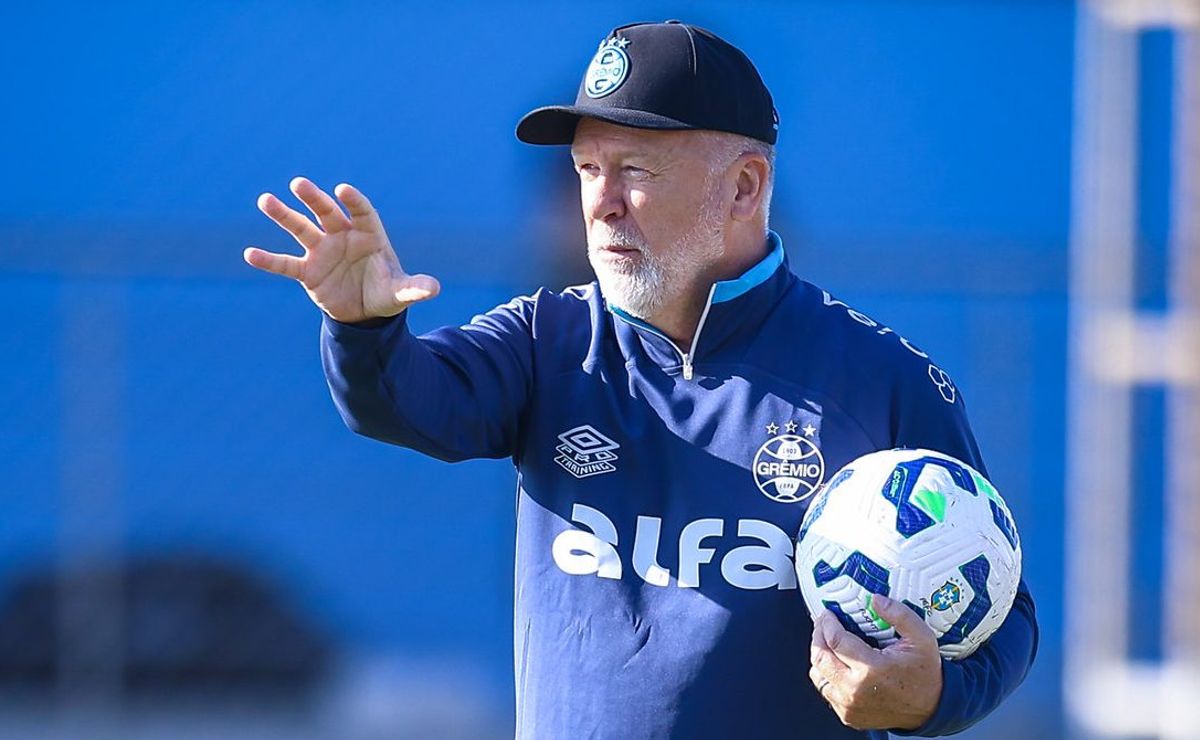 Mano Menezes testa mudança ousada e Grêmio pode acionar quatro atacantes contra o CSA pela Copa Betano do Brasil