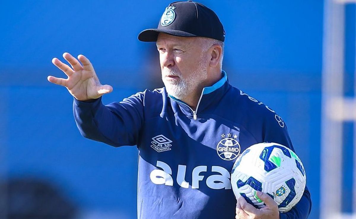 Mano Menezes testa mudança ousada e Grêmio pode acionar quatro atacantes contra o CSA pela Copa Betano do Brasil