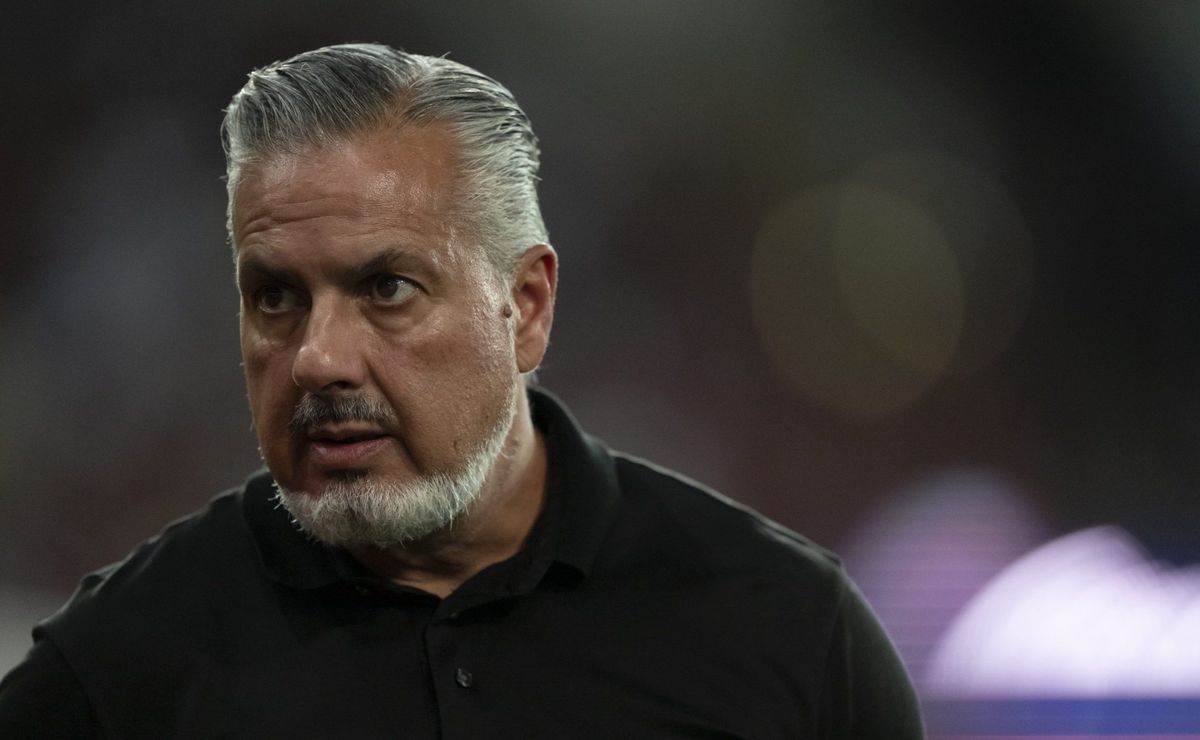 Eintracht Frankfurt avalia Evertton Araújo, do Flamengo, e José Boto olha para multa rescisória