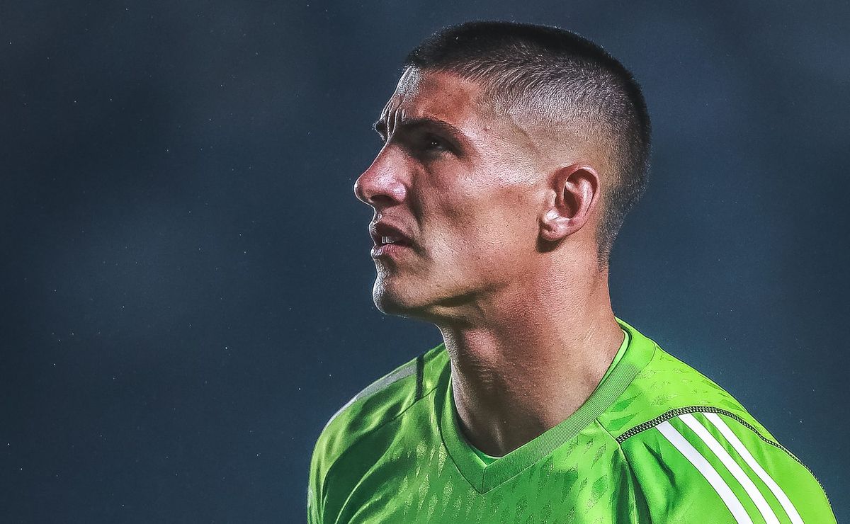 Sérgio Rochet tem prazo inicial para voltar ao Internacional dia 12 de junho