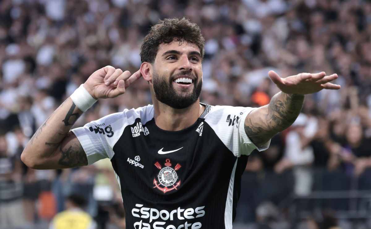 Yuri Alberto entra no top 3 de artilheiros do Brasil em 2025
