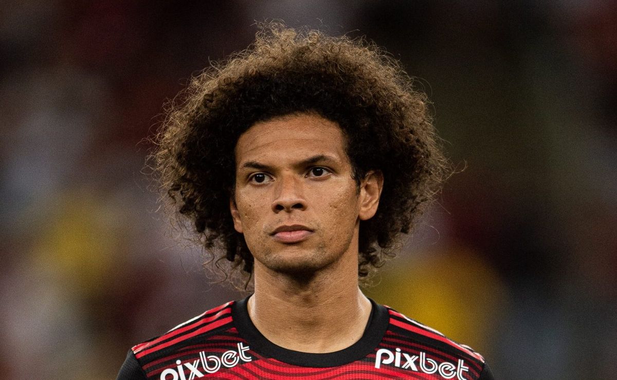 Willian Arão fechado com o Atlético-MG não vai acontecer após desistência do time mineiro