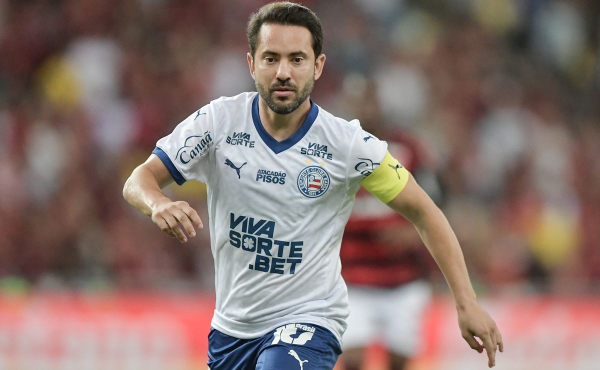Cruzeiro perde esperança de repatriação e Everton Ribeiro deve renovar com o Bahia