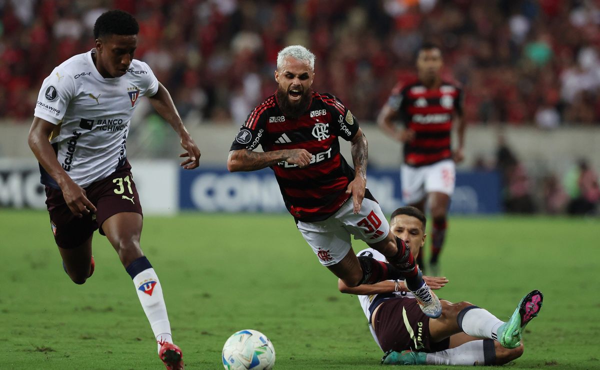 Flamengo pode economizar R$ 72 milhões com saída de Michael