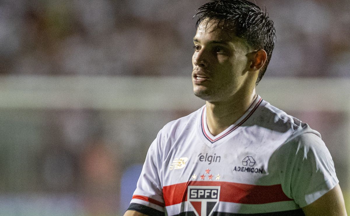 São Paulo avalia venda de Bobadilla após queda de rendimento e interesse do mercado